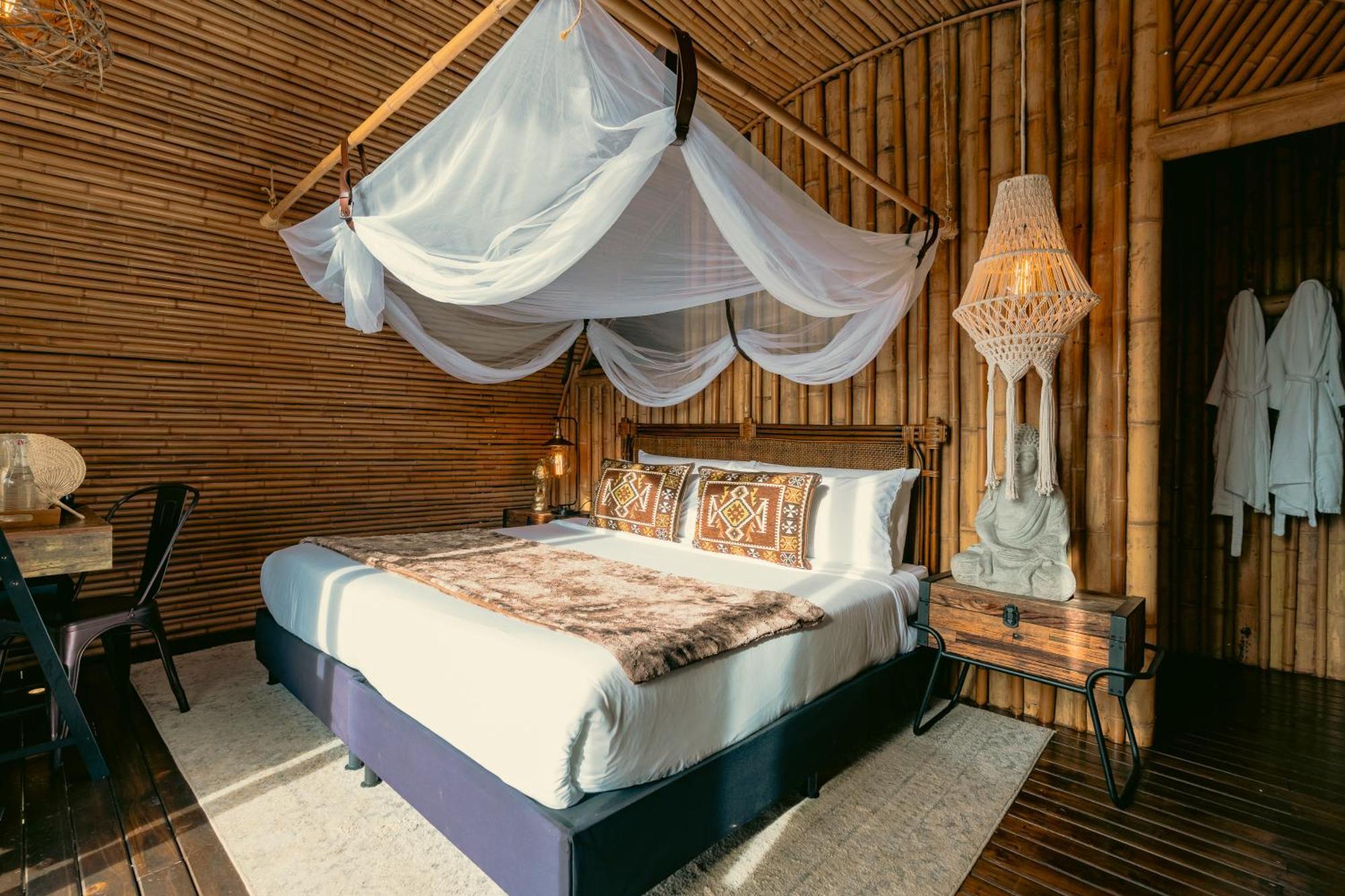 Atma Eco Village Hotel *